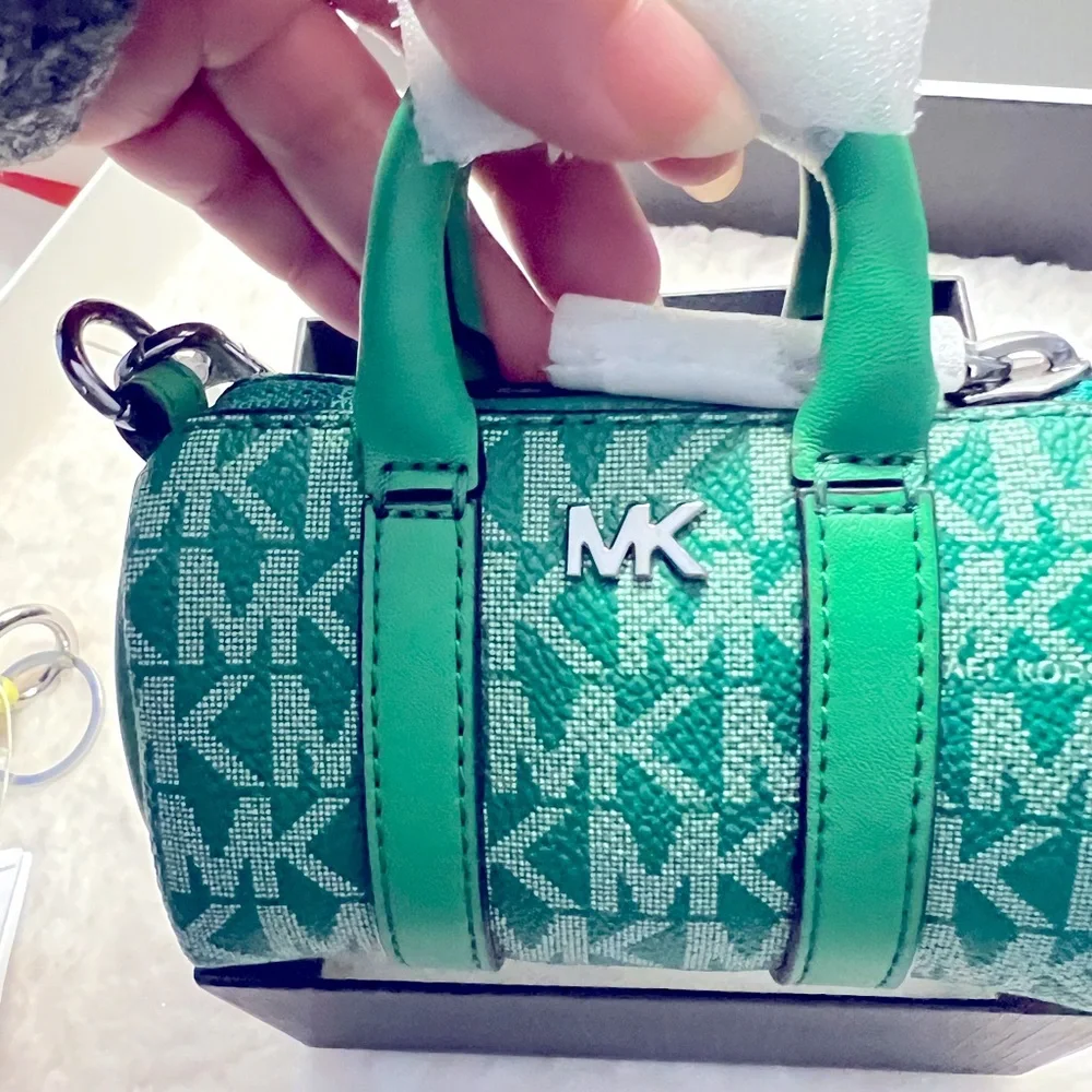 Michael Kors Micro duffle key fob - Picture 2 of 6